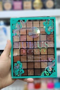 IMG 6009 200x300 - پالت سایه چشم تم قهوه&zwnj;ای 48 رنگ JULIUS BEAUTY