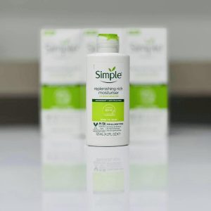 IMG 0336 300x300 - کرم مرطوب کننده ریپلنیشینگ ریچ اسکین سیمپل Simple Kind to Skin