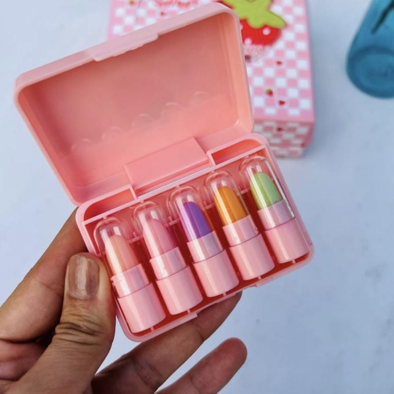 بالم لب جامد دراگون رانی مدل حرارتی کپسولی Dragon Ranee بسته 5 عددی IMG 5879 - بالم لب جامد دراگون رانی مدل حرارتی کپسولی Dragon Ranee بسته 5 عددی